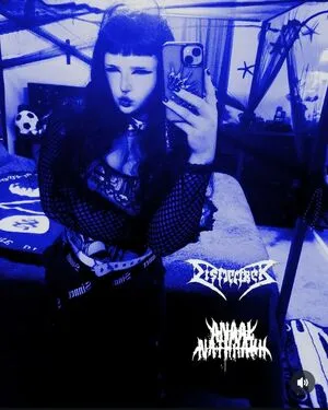 Miss Molotov Thumbnail Picture