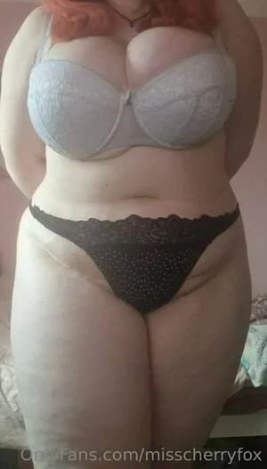 Misscherryfox Thumbnail Picture