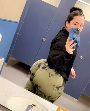 Missnicole Thumbnail Picture