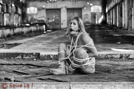 Mistress Dea Dhelia Thumbnail Picture