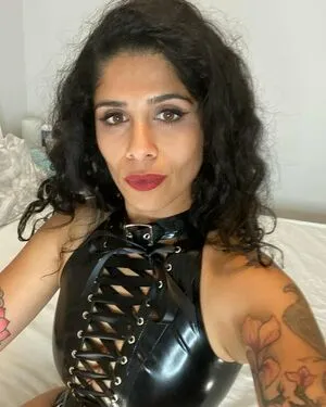 Mistress Sophia Sahara Thumbnail Picture