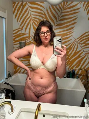 Mistress Tease OnlyFans Leaked Free Thumbnail Picture - #DX6rs3KuPy