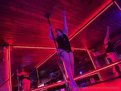 Mistresskarly Thumbnail Picture