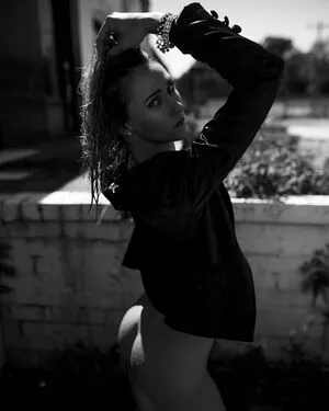 Modelchichi Thumbnail Picture