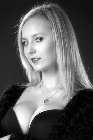 Modelkartei OnlyFans Leaked Free Thumbnail Picture - #FTyzJAlQq0