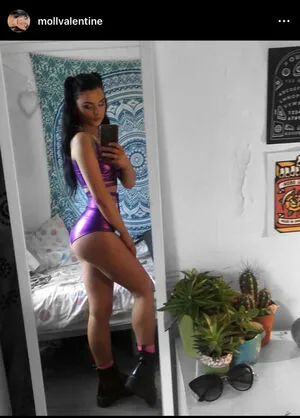 Moll Valentine Thumbnail Picture