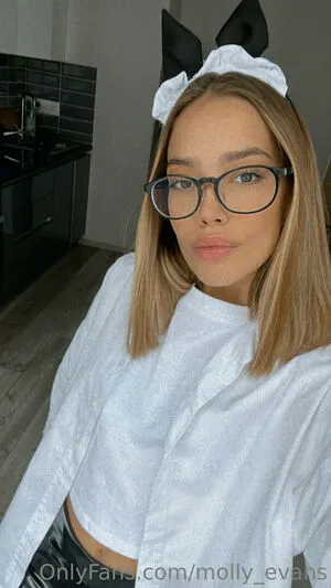 Molly Evans OnlyFans Leaked Free Thumbnail Picture - #FFGNF9FTNC