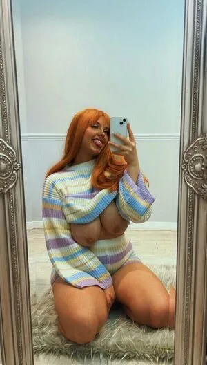 Mollybrashmodel Thumbnail Picture