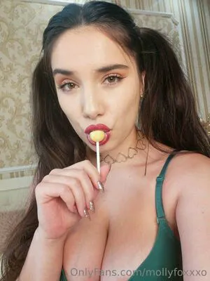Mollyfoxxxo Thumbnail Picture