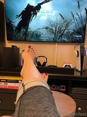 Momiifeet Thumbnail Picture