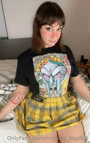 Mommybigdickk Thumbnail Picture