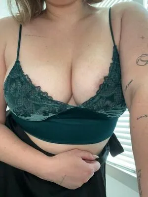 Mommythea Thumbnail Picture