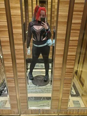 Momo18496 Thumbnail Picture