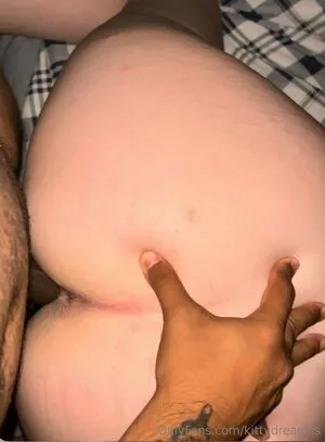 Mona Livia Thumbnail Picture