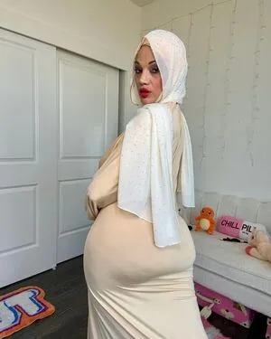 monaazar OnlyFans Leaked Free Thumbnail Picture - #SvLRl9EJtk