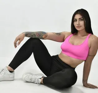 Monirojas Oficial Thumbnail Picture