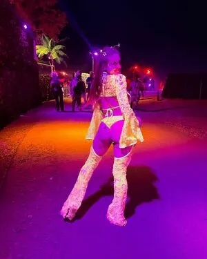 Moonbaby11 Thumbnail Picture