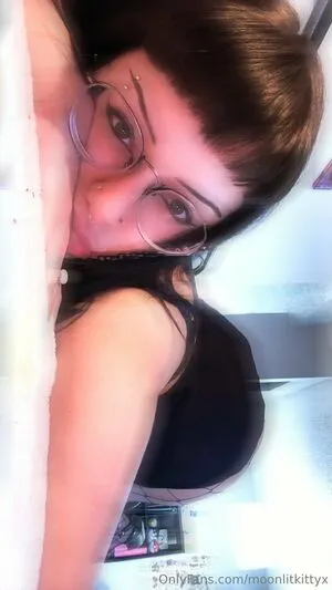 Moonlitkittyx OnlyFans Leaked Free Thumbnail Picture - #6xLTd5kMRe