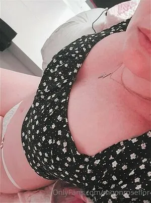 Moonroseflor OnlyFans Leaked Free Thumbnail Picture - #SMAOaiFgLZ