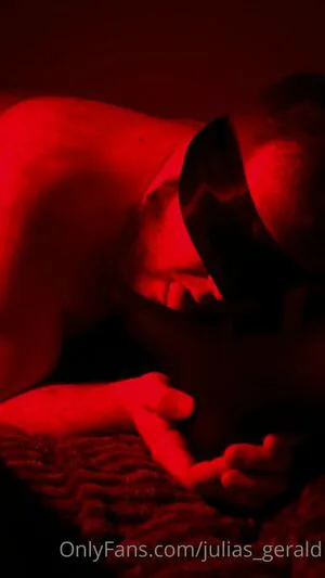 Mrloveylatex Thumbnail Picture