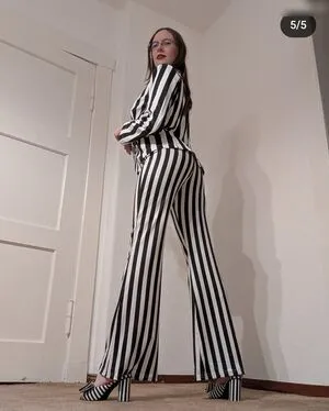 Mrs Crazy Thumbnail Picture