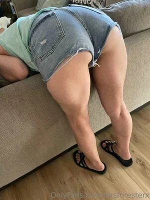 Mrs Forester OnlyFans Leaked Free Thumbnail Picture - #EliO409FOR