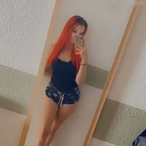Mrs R3d Thumbnail Picture