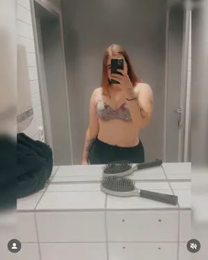 Mrs Strxng Thumbnail Picture
