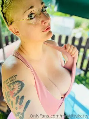 Mrstittykatty OnlyFans Leaked Free Thumbnail Picture - #yGD4gBss23