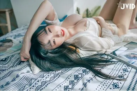 Ms Yuri Thumbnail Picture