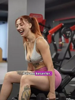 Mukemmelnesli OnlyFans Leaked Free Thumbnail Picture - #kli1Q4FE2f