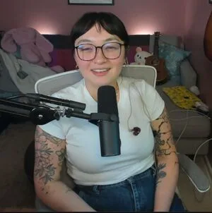 Mxmtoon OnlyFans Leaked Free Thumbnail Picture - #7qFxMAbuJ4
