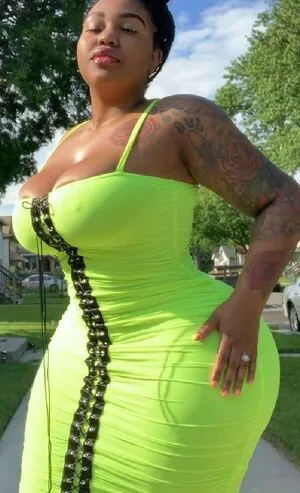 Mya Curvz Thumbnail Picture