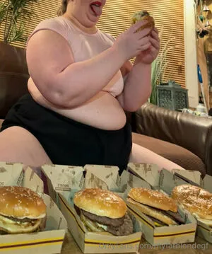 Myfatblondegf Thumbnail Picture
