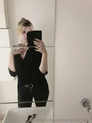Mysty Binx OnlyFans Leaked Free Thumbnail Picture - #RphFoIlLMU