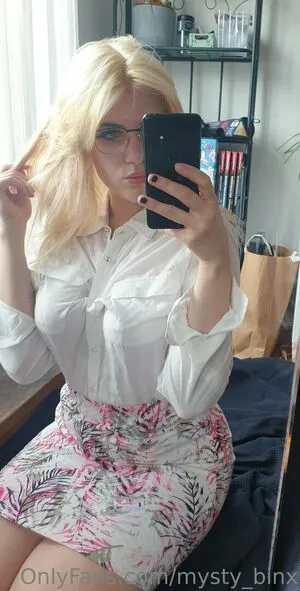 Mysty Binx OnlyFans Leaked Free Thumbnail Picture - #p4A9gf1aU5