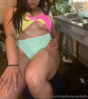 Nadianevertells Thumbnail Picture