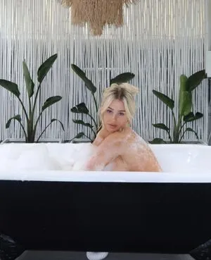 Nakia Pires Thumbnail Picture