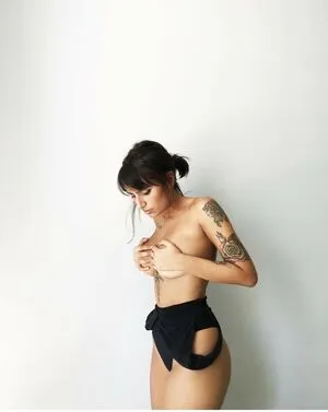 Nalu Moniz Thumbnail Picture