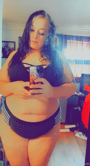 Naomirayne90 Thumbnail Picture