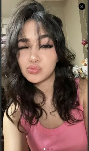 Natalie Tran Thumbnail Picture