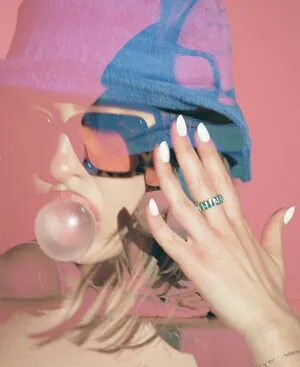 Natasha Bure Thumbnail Picture