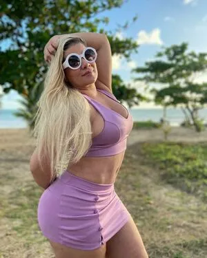 Nathalia Calasans Thumbnail Picture