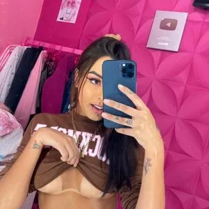 Naty Carolinne Thumbnail Picture