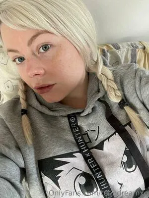 Naughty Danni Thumbnail Picture