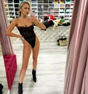 Nela Slovakova Thumbnail Picture