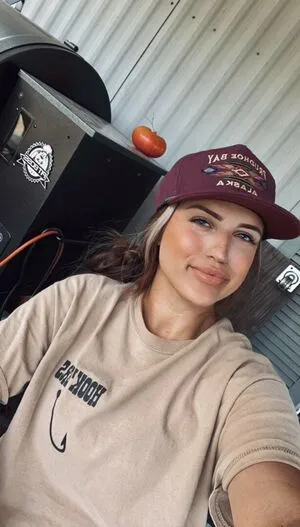 Nicholemhoward Thumbnail Picture
