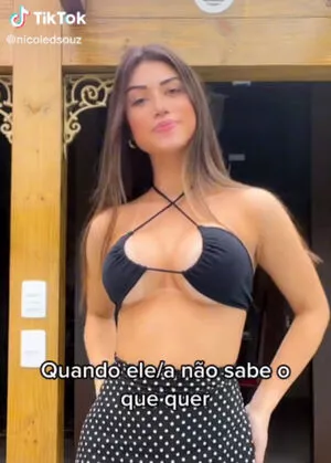 Nicole De Souza Thumbnail Picture