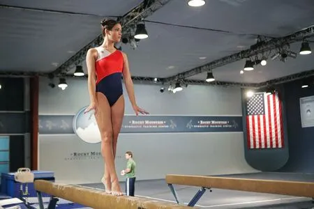 Nicole Gale Anderson Thumbnail Picture