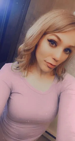 Nicole Golomski Thumbnail Picture